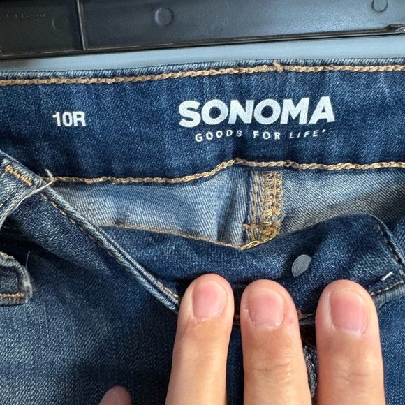 Sonoma Women's Skinny Jeans Size 10 Mid Rise Stretch Medium Wash Distressed - Picture 2 of 4